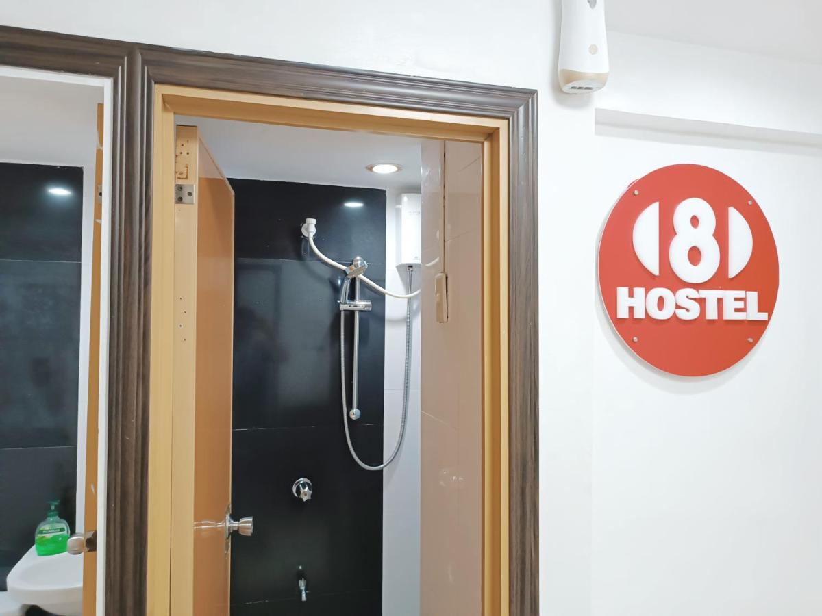 8Hostel Manila Exterior photo