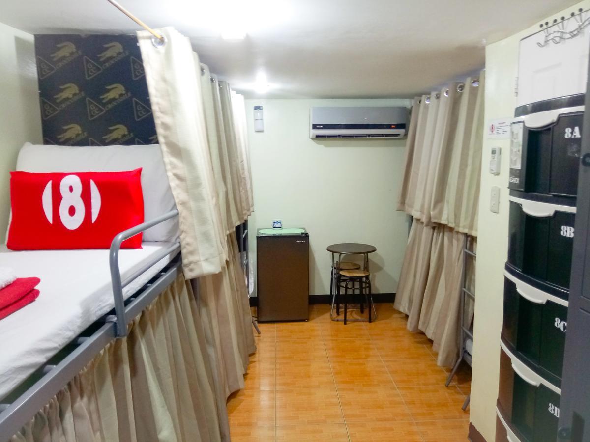 8Hostel Manila Exterior photo
