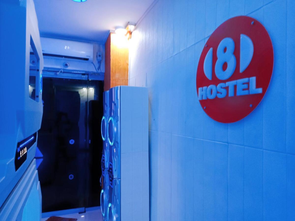 8Hostel Manila Exterior photo